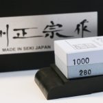 Satake WHC-T280/1000 vizes kő késélezéshez csúszásmentes tartóval – A tradicionális japán élesség eszköze