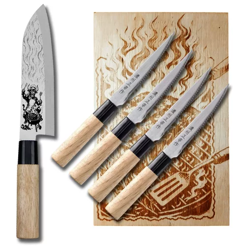 Satake Steak készlet 5 részes - 1 db Satake Megumi Santoku Steak Bull Japán konyhakés és 1 db Satake Megumi Japán  4 részes steak készlet díszdobozban